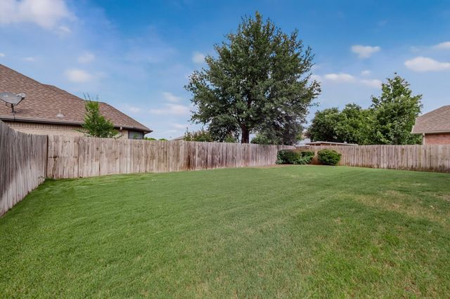 6303 Clear Pool Drive, Arlington, TX 76018