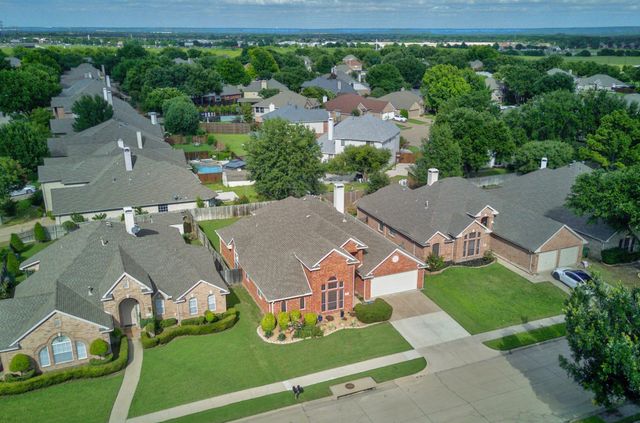 6303 Clear Pool Drive, Arlington, TX 76018