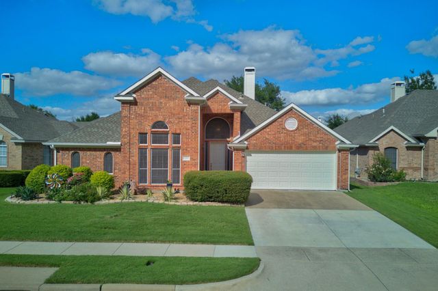 6303 Clear Pool Drive, Arlington, TX 76018