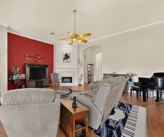 6303 Clear Pool Drive, Arlington, TX 76018