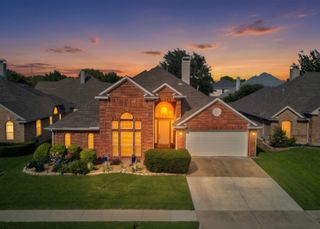 6303 Clear Pool Drive, Arlington, TX 76018