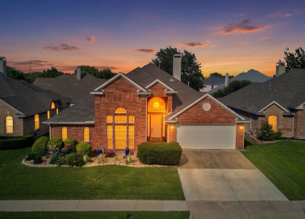 6303 Clear Pool Drive, Arlington, TX 76018