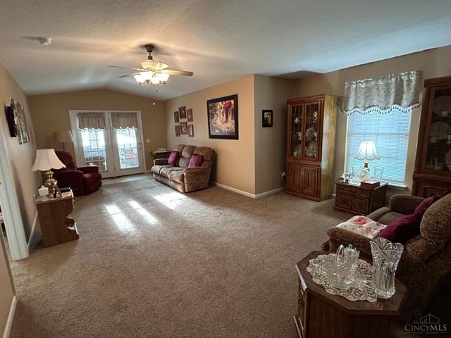 1260 Autumn Walk, Hamilton, OH 45013