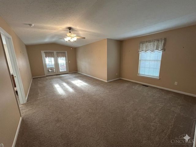 1260 Autumn Walk, Hamilton, OH 45013