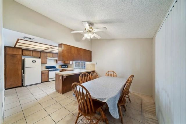 6959 Grove, Highland, CA 92346