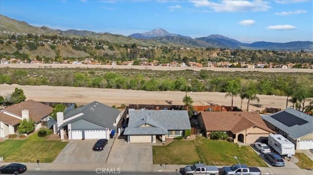 6959 Grove, Highland, CA 92346