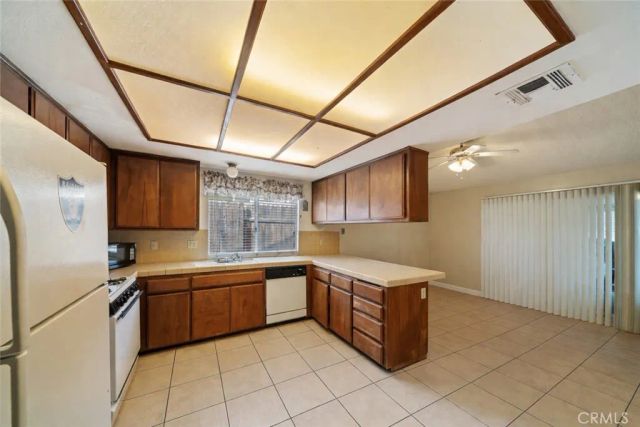 6959 Grove, Highland, CA 92346