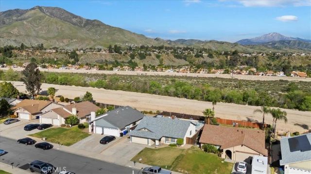 6959 Grove, Highland, CA 92346