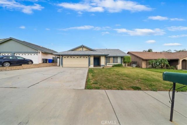 6959 Grove, Highland, CA 92346