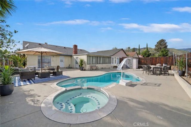 6959 Grove, Highland, CA 92346