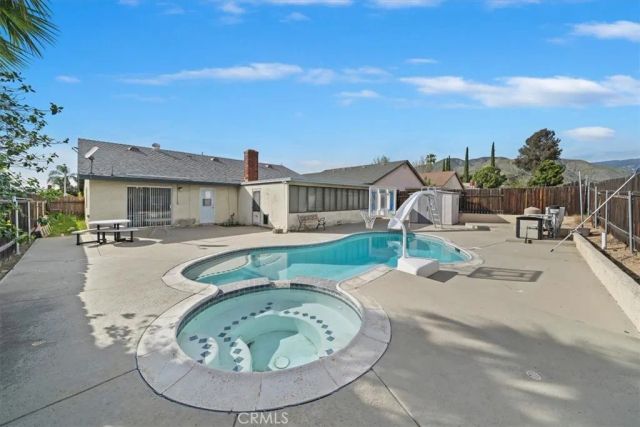 6959 Grove, Highland, CA 92346