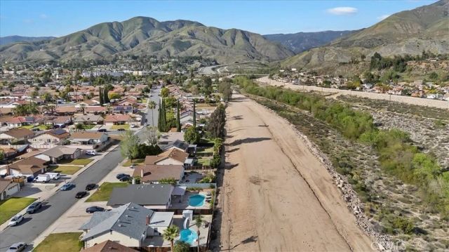 6959 Grove, Highland, CA 92346