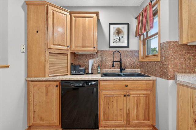 5910 Canterbury Avenue NE, Buffalo, MN 55313