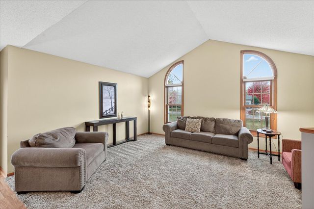 5910 Canterbury Avenue NE, Buffalo, MN 55313