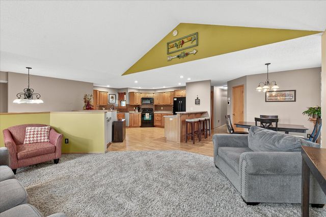 5910 Canterbury Avenue NE, Buffalo, MN 55313