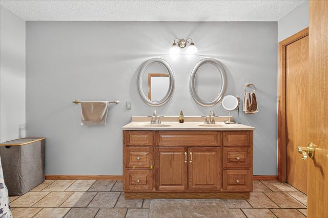 5910 Canterbury Avenue NE, Buffalo, MN 55313