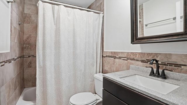 65 Richmond Boulevard 1B, Ronkonkoma, NY 11779