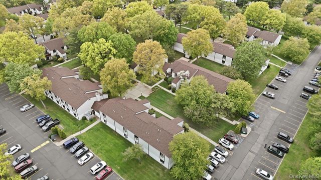 65 Richmond Boulevard 1B, Ronkonkoma, NY 11779