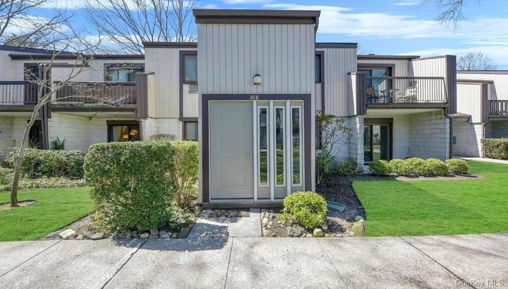 65 Richmond Boulevard 1B, Ronkonkoma, NY 11779
