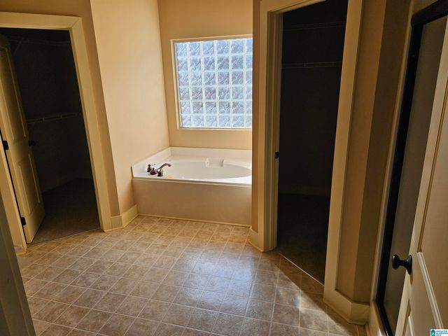 2026 HIGHVIEW WAY, Calera, AL 35040