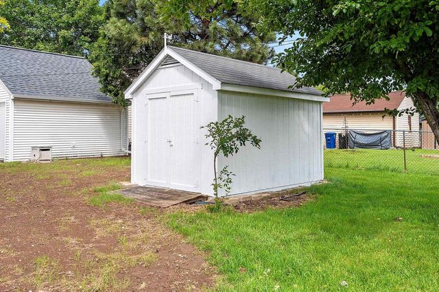 1634 LILAC LANE, Green Bay, WI 54302