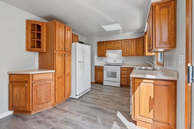 1634 LILAC LANE, Green Bay, WI 54302