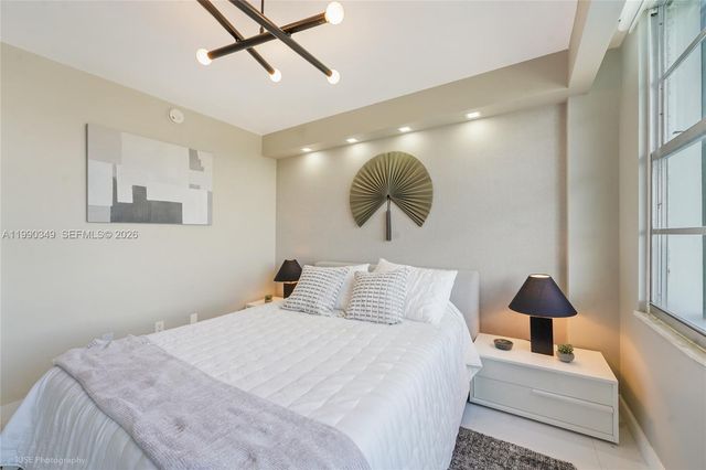 5161 Collins Ave 1508, Miami Beach, FL 33140