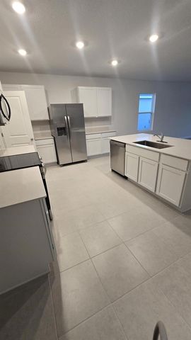 4663 GOLDEN KNIGHT BOULEVARD, Kissimmee, FL 34746
