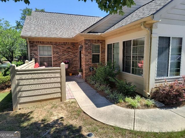 202 Silver Summit Drive SE, Conyers, GA 30094