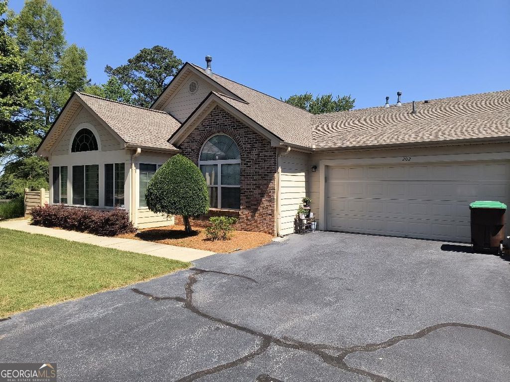 202 Silver Summit Drive SE, Conyers, GA 30094