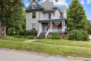 103 10th Avenue SW, Mt Vernon, IA 52314