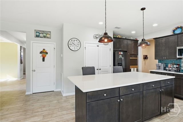 18 Minning Loop, Richmond Hill, GA 31324