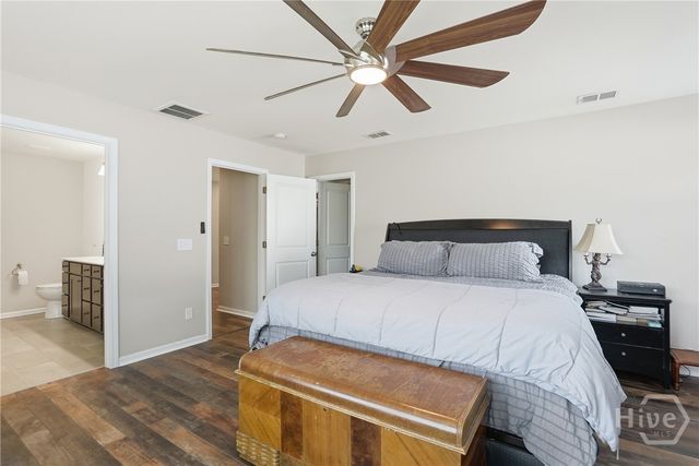 18 Minning Loop, Richmond Hill, GA 31324