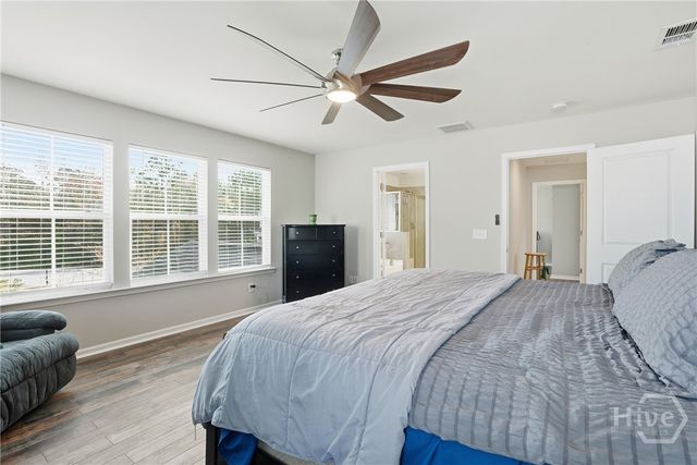 18 Minning Loop, Richmond Hill, GA 31324