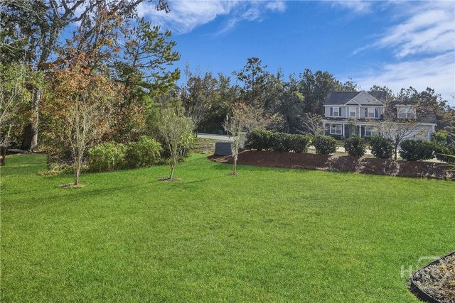 18 Minning Loop, Richmond Hill, GA 31324