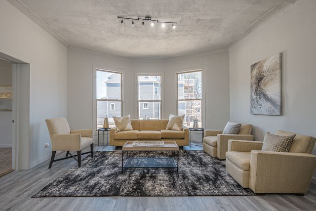 5901 S Indiana Avenue, Chicago, IL 60637