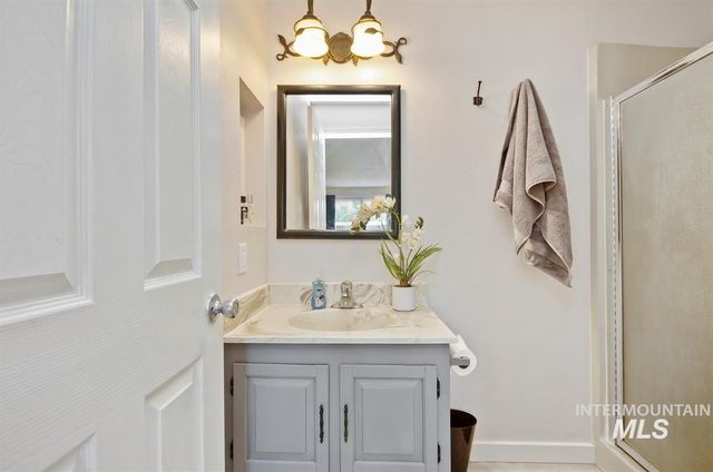 1305 N Chelsea St, Boise, ID 83704