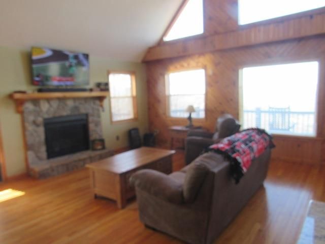 31 Grant Dr, Brasstown, NC 28902