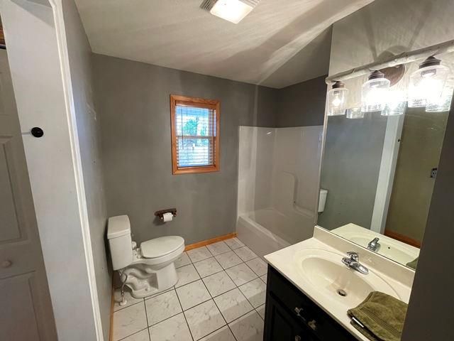 31 Grant Dr, Brasstown, NC 28902