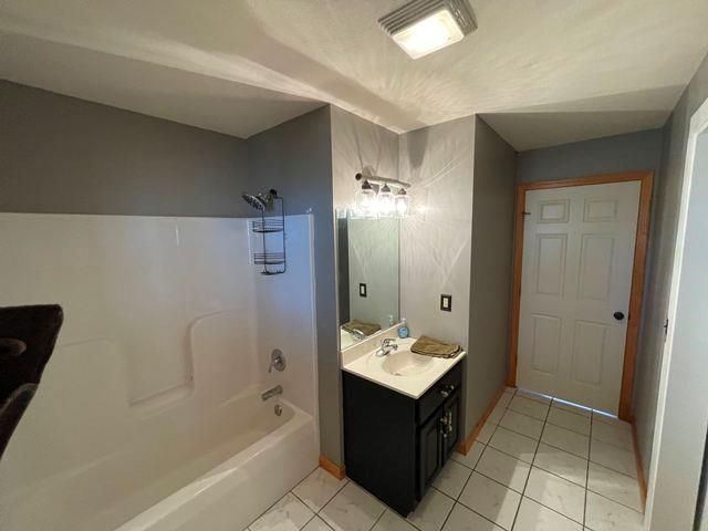 31 Grant Dr, Brasstown, NC 28902