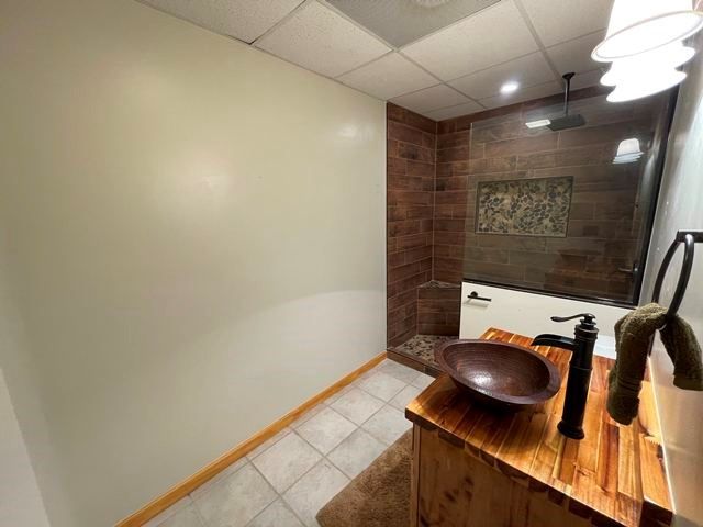 31 Grant Dr, Brasstown, NC 28902