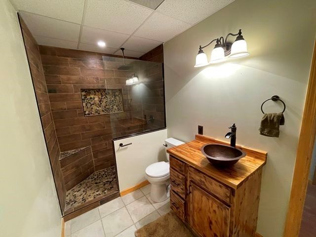 31 Grant Dr, Brasstown, NC 28902