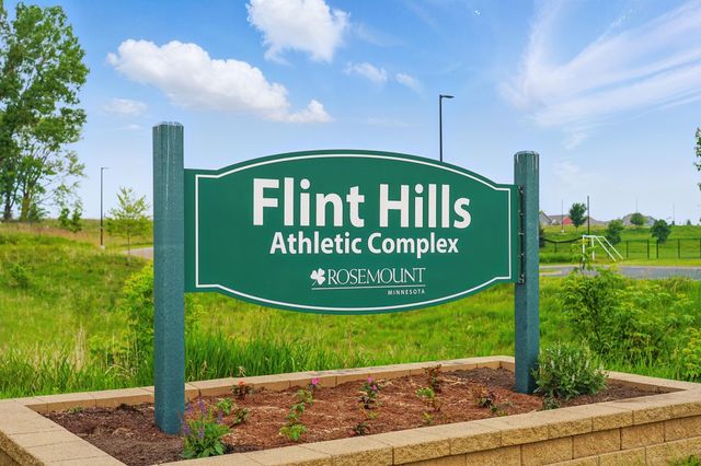 1048 Adamstown Drive, Rosemount, MN 55068