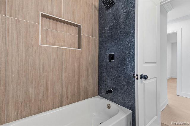 21661 Whitmore Street, Oak Park, MI 48237