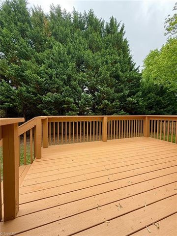 936 George Place Drive, Kernersville, NC 27284