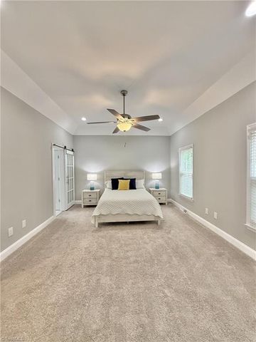 936 George Place Drive, Kernersville, NC 27284