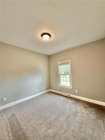 936 George Place Drive, Kernersville, NC 27284