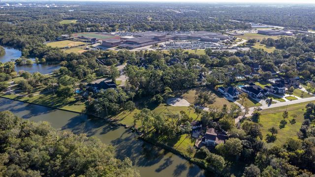 30 Ellis Road, League City, TX 77573
