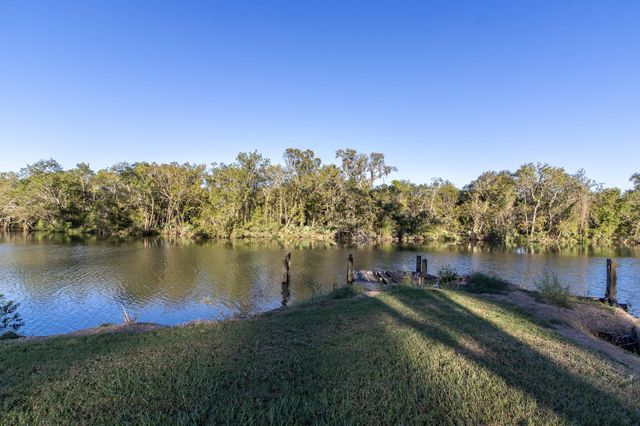 30 Ellis Road, League City, TX 77573