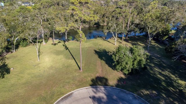 30 Ellis Road, League City, TX 77573